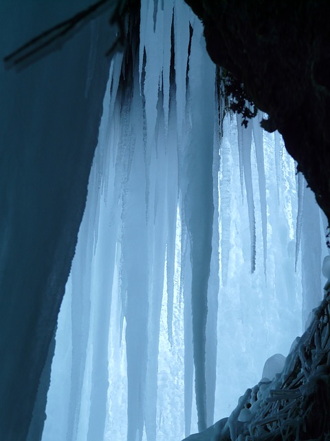 ice-cave-16574_640